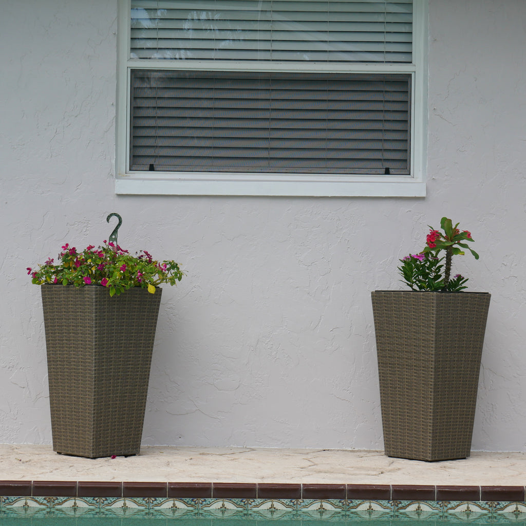 Set of 2 Wicker Planters, Large